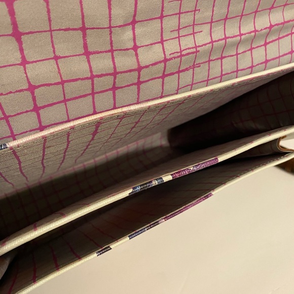 1916 Violet Cottage Satchel Messenger Bag by House of Disaster - Picture 5 of 6